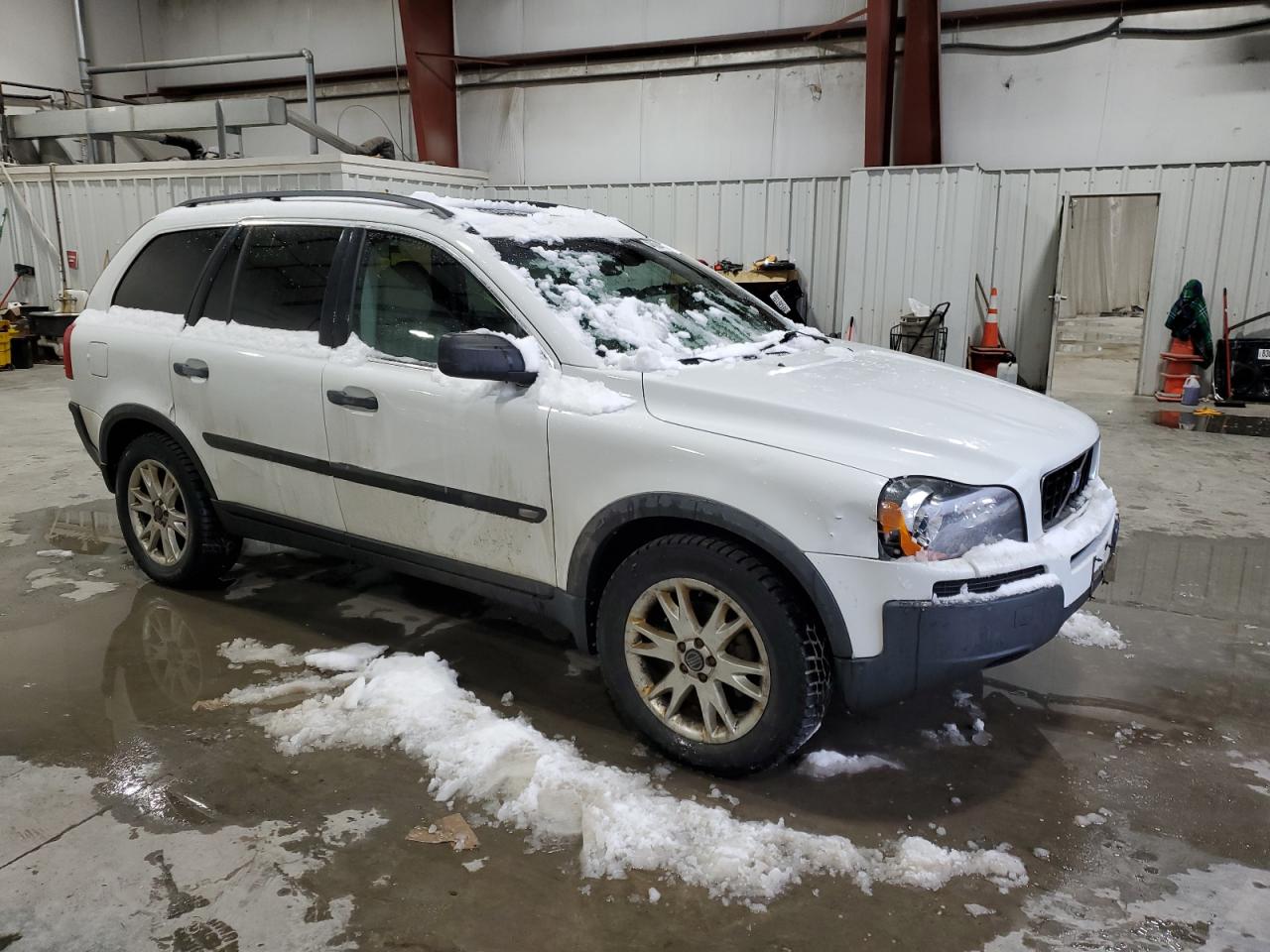 2004 Volvo XC90 - Image 4