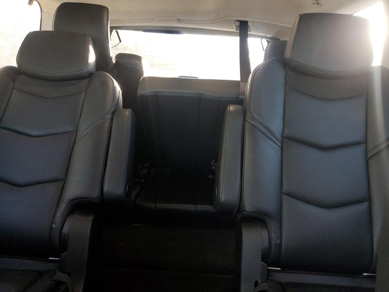 2018 Cadillac Escalade - Image 10