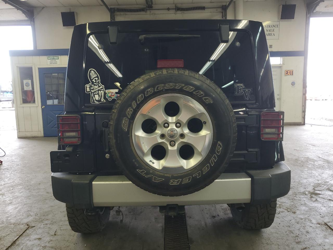 2015 Jeep Wrangler - Image 6