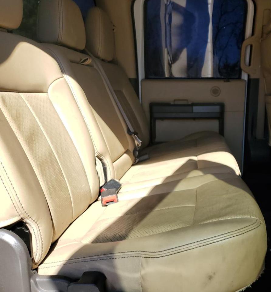 2011 Ford F250 - Image 10