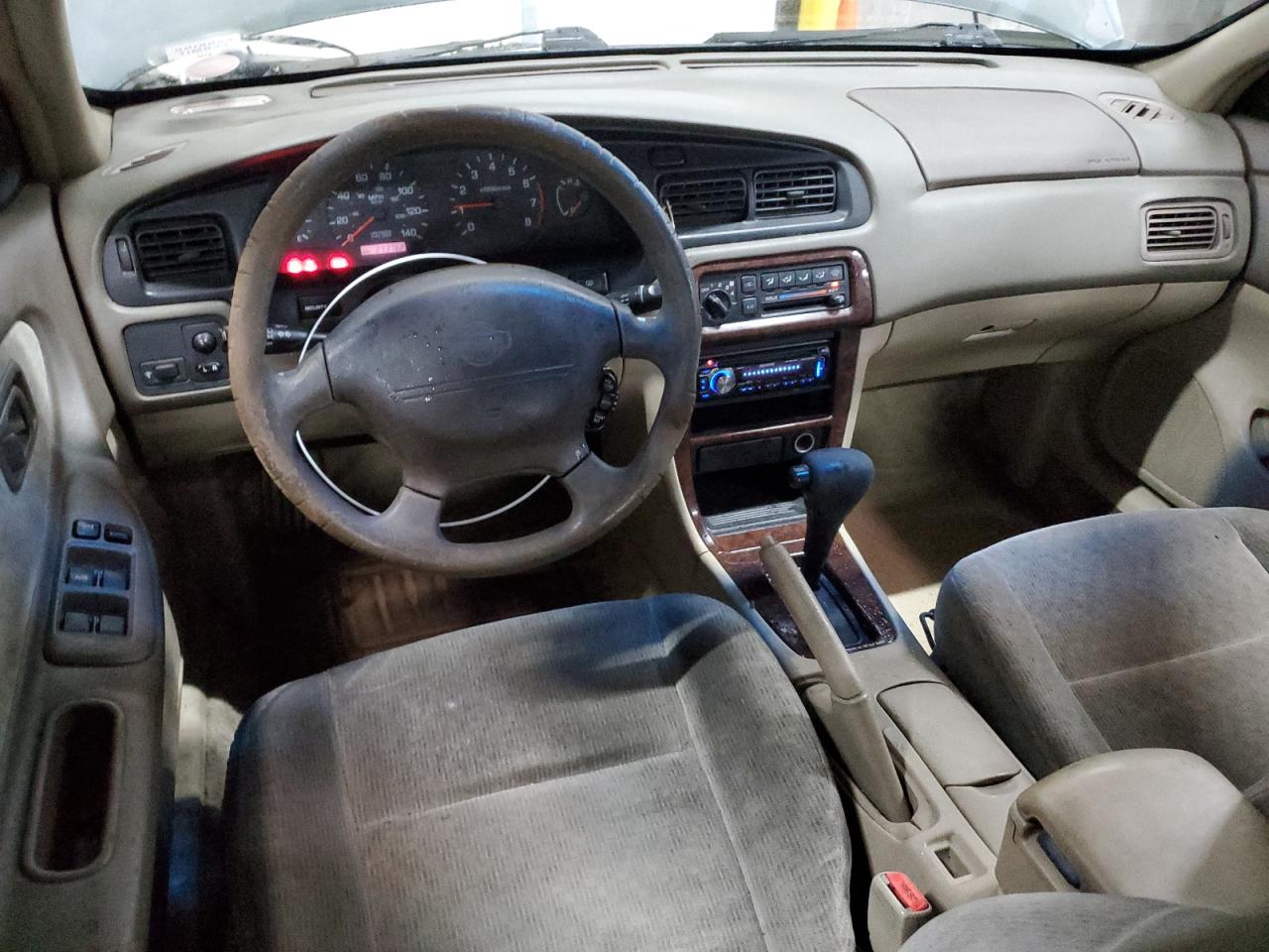 2001 Nissan Altima - Image 8