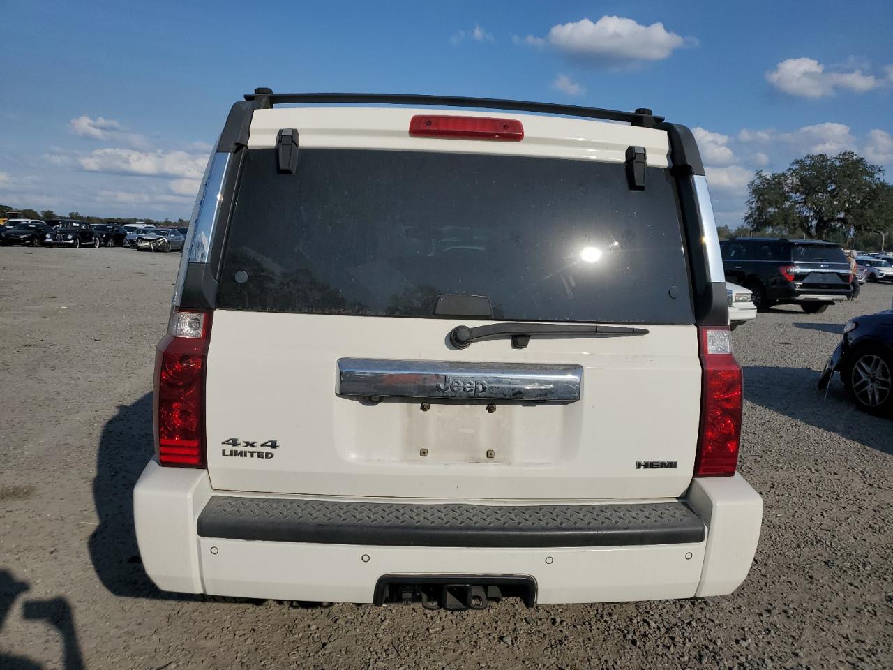 2008 Jeep Commander Limited VIN: 1J8HG58288C141743 Lot: 45709405