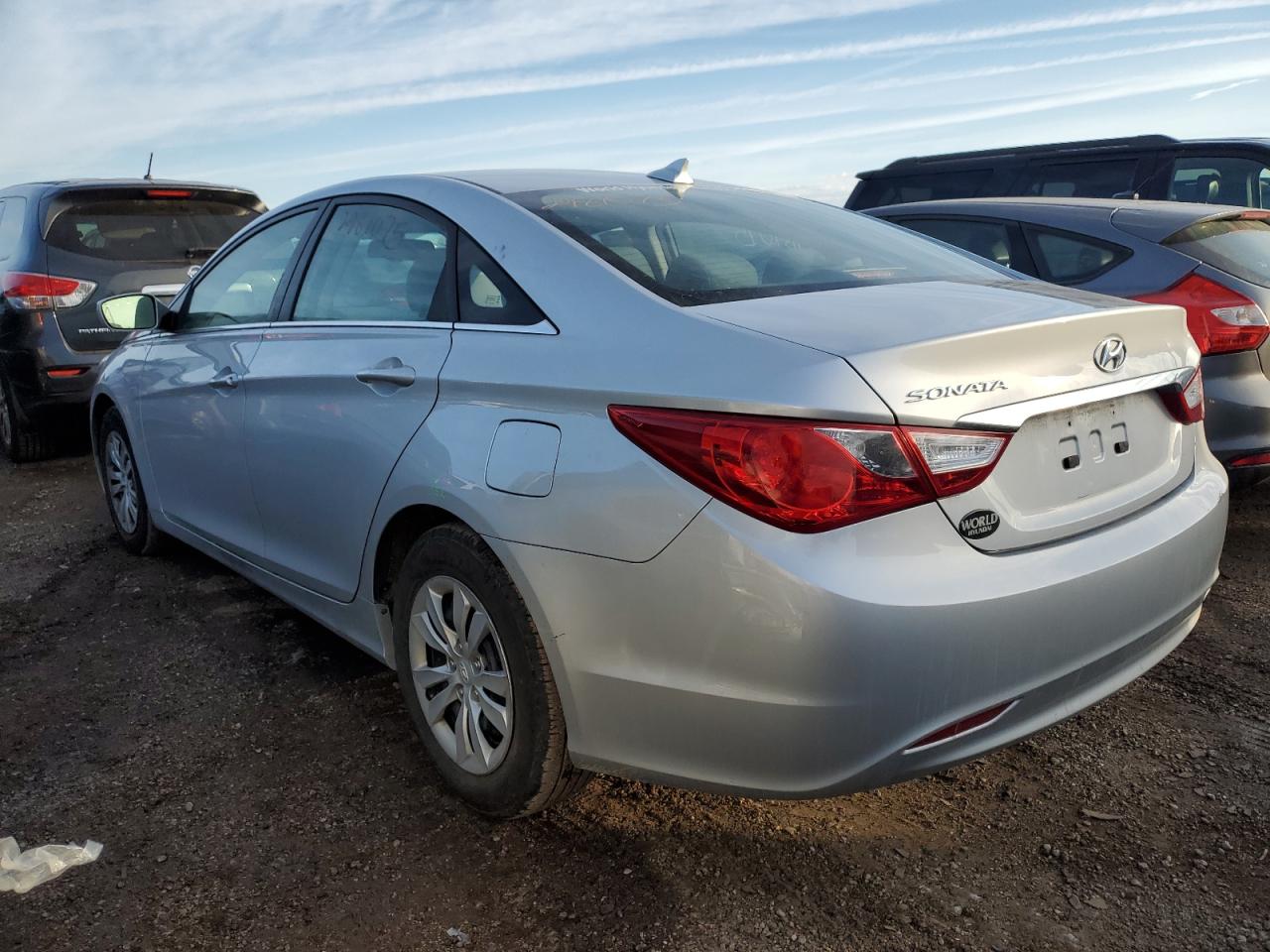 2012 Hyundai Sonata - Image 2
