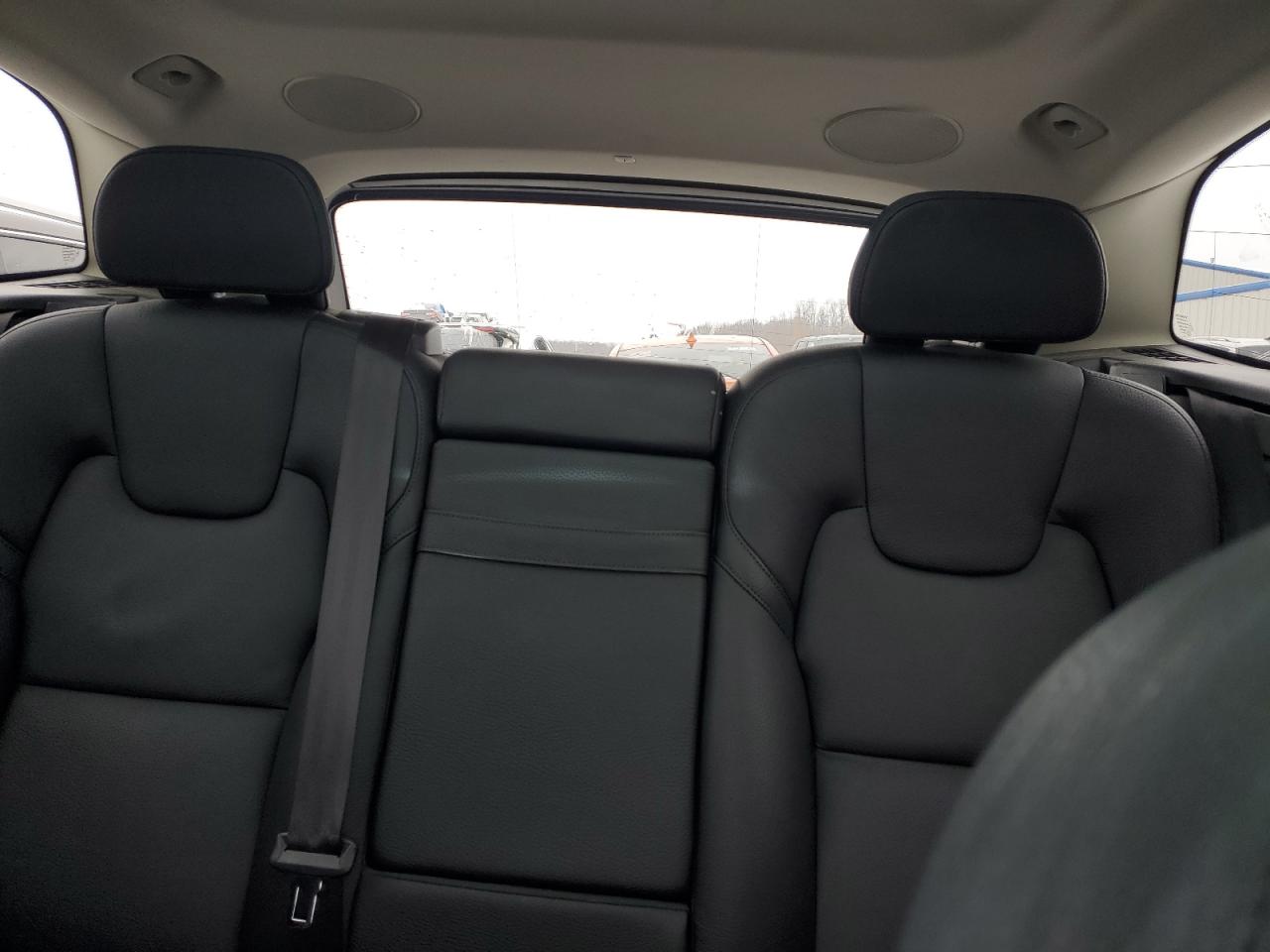 2020 Volvo XC60 - Image 10
