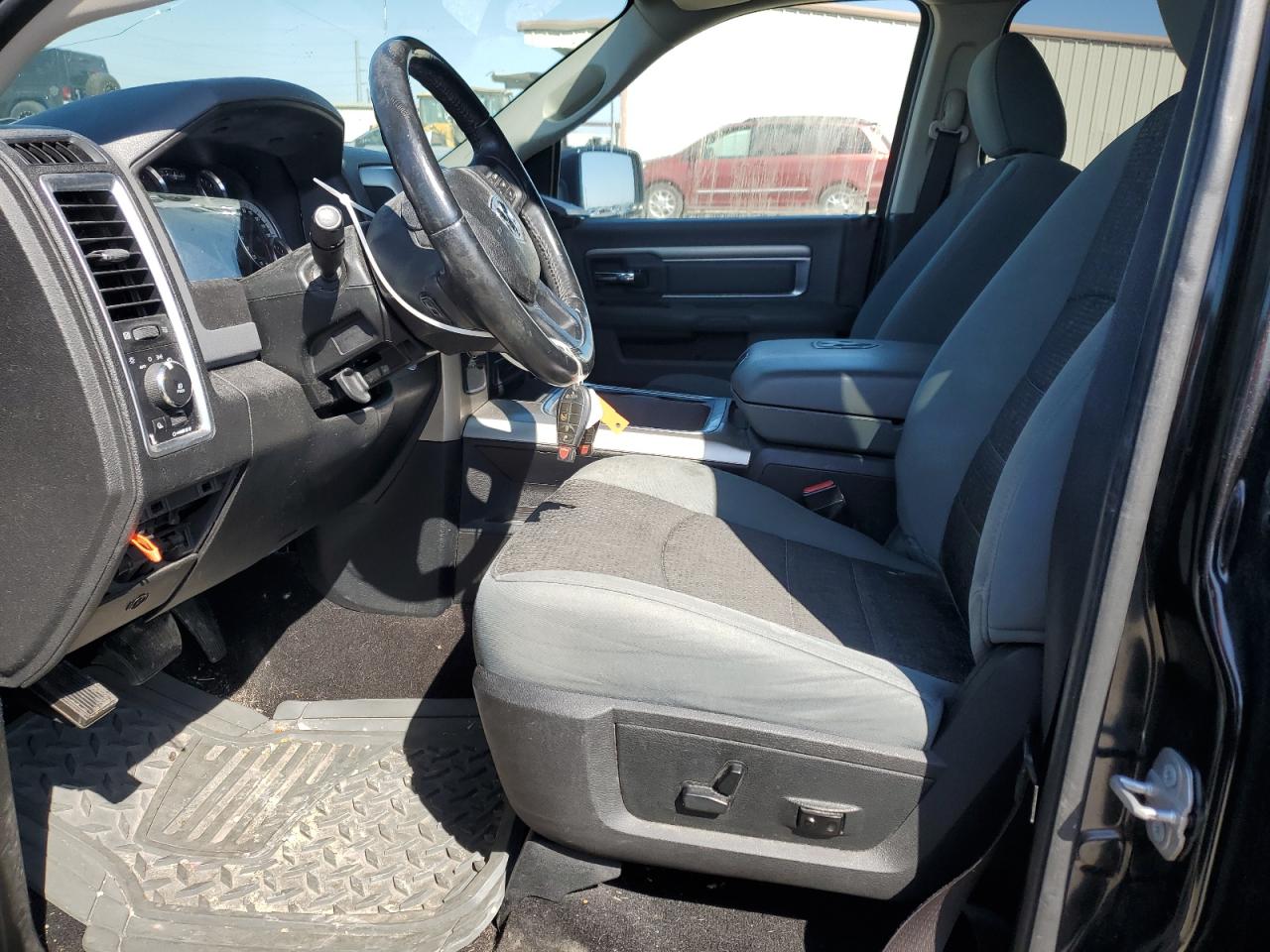 2017 RAM 1500 - Image 7
