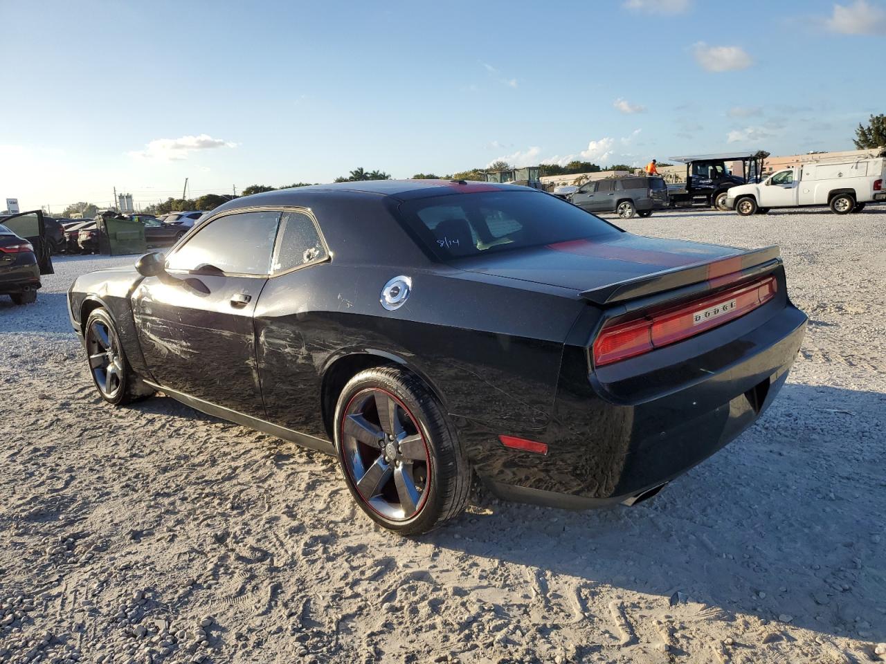 2014 Dodge Challenger - Image 2