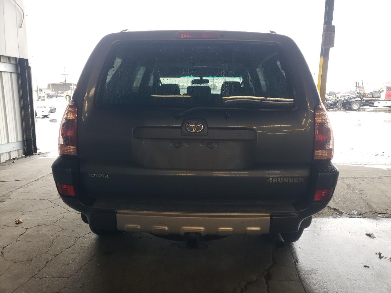 2005 Toyota 4Runner - Image 6