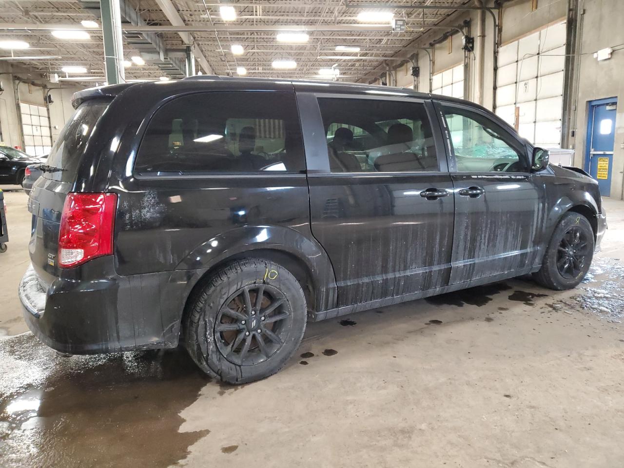 2019 Dodge Caravan - Image 3