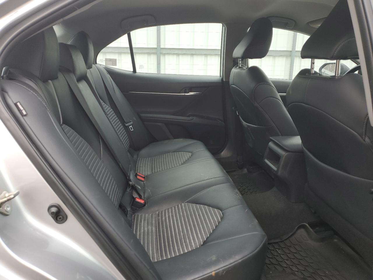 2019 Toyota Camry - Image 10