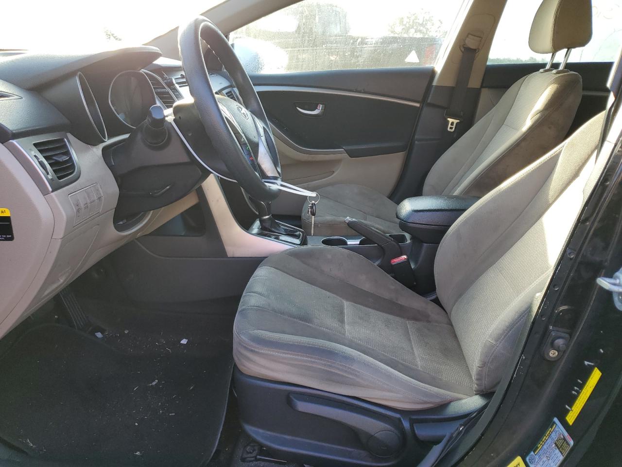 2016 Hyundai Elantra - Image 7