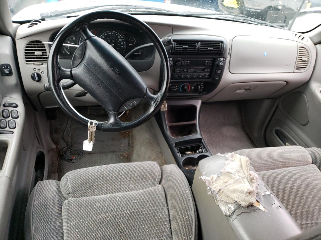 1995 Ford Explorer - Image 8