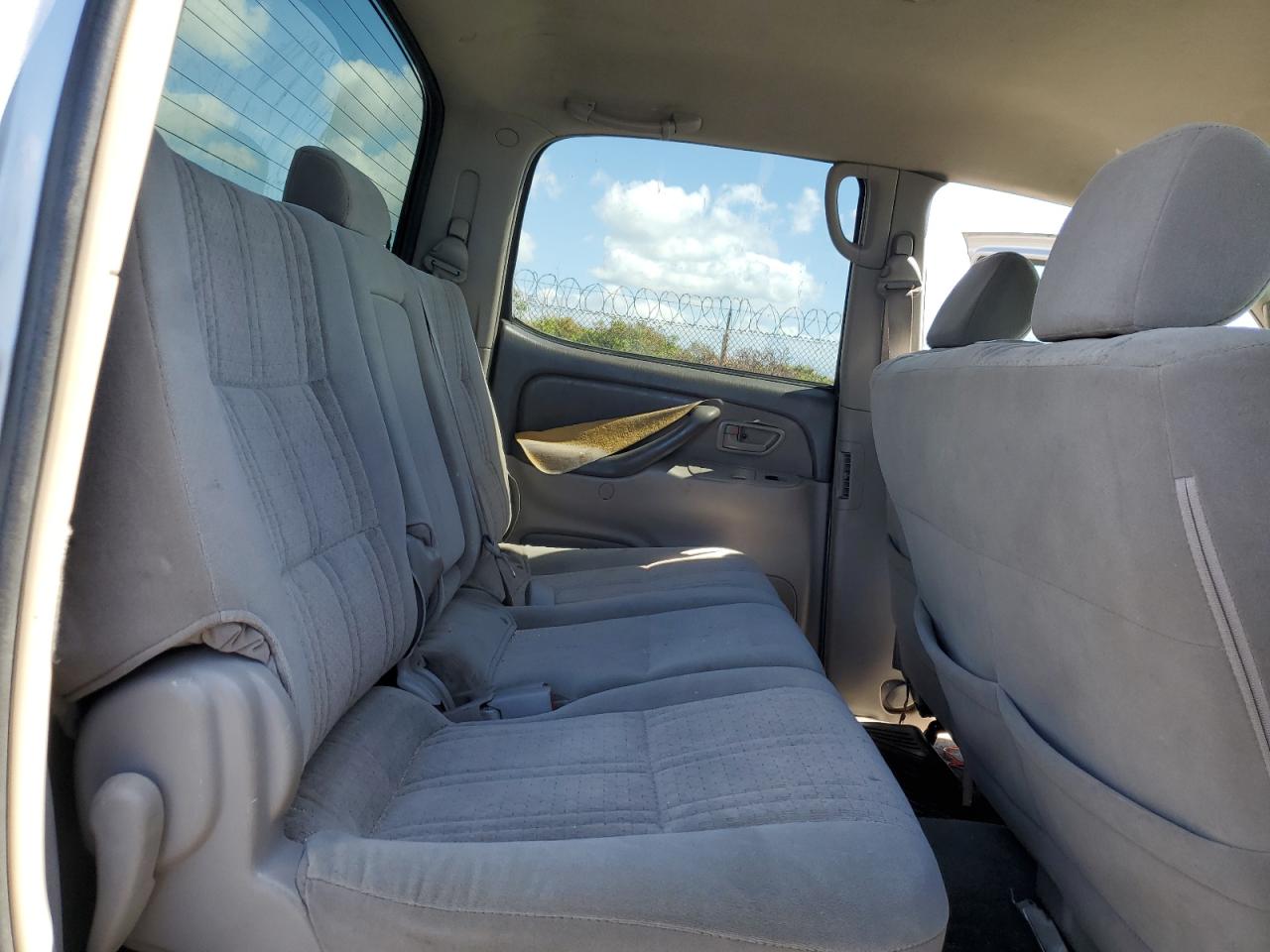 2005 Toyota Tundra - Image 10
