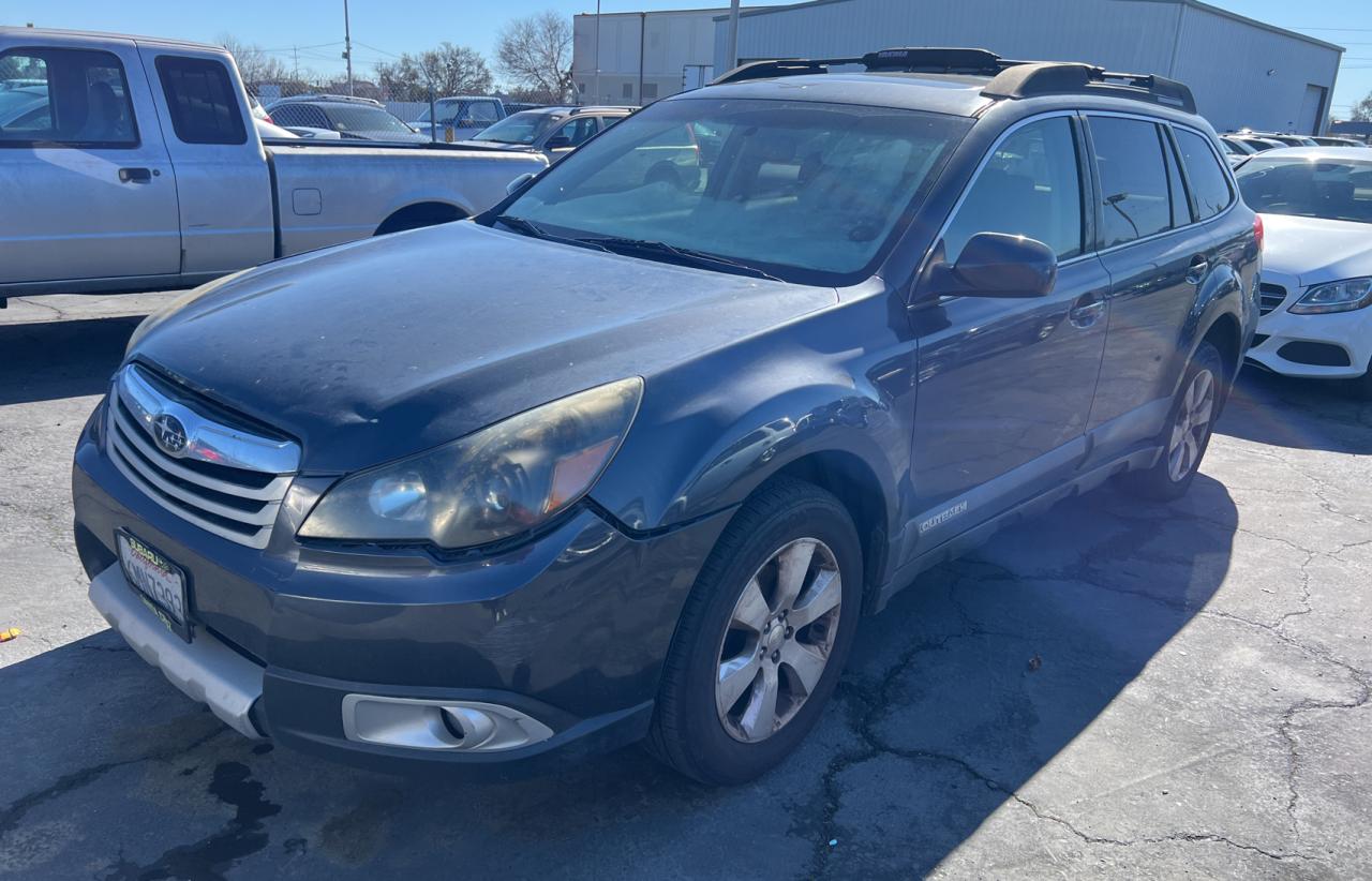 2010 Subaru Outback - Image 2