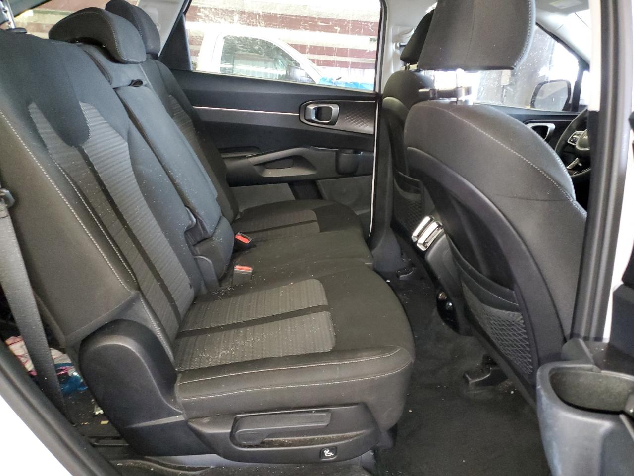 2022 Kia Sorento - Image 11