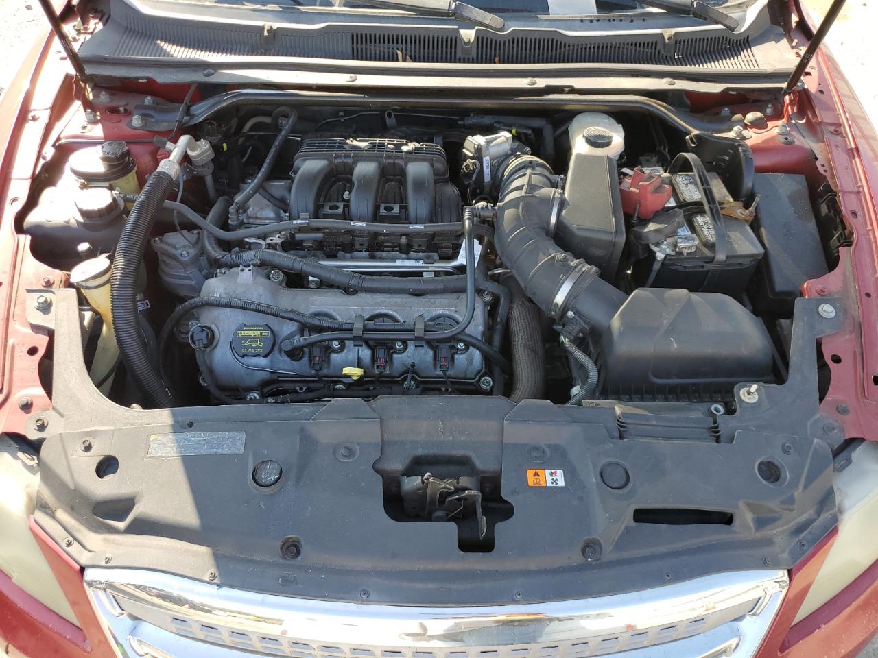 2010 Ford Taurus - Image 11
