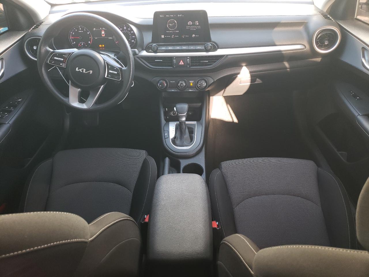 2024 Kia Forte - Image 8
