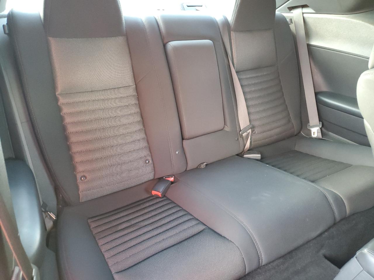 2014 Dodge Challenger - Image 10