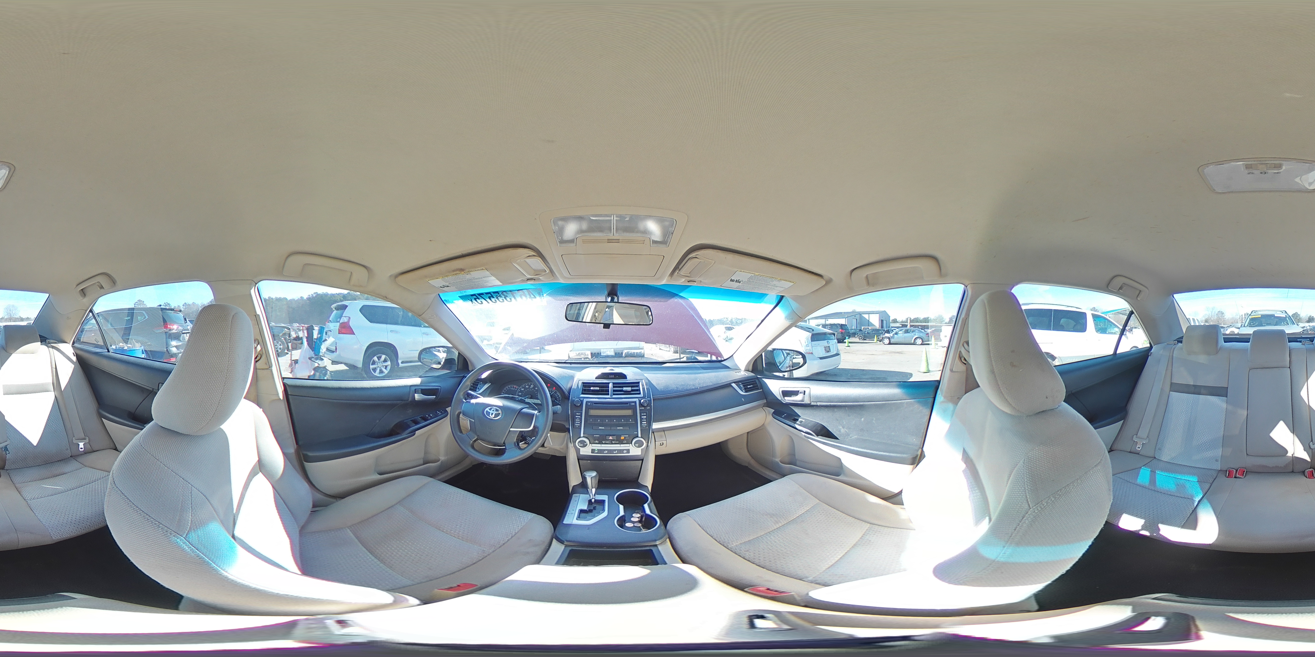 2012 Toyota Camry - Image 12