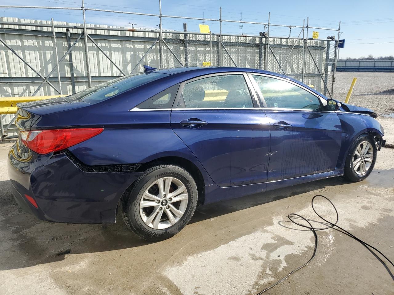 2014 Hyundai Sonata - Image 3