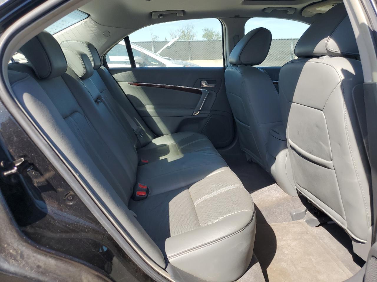 2010 Lincoln MKZ - Image 10