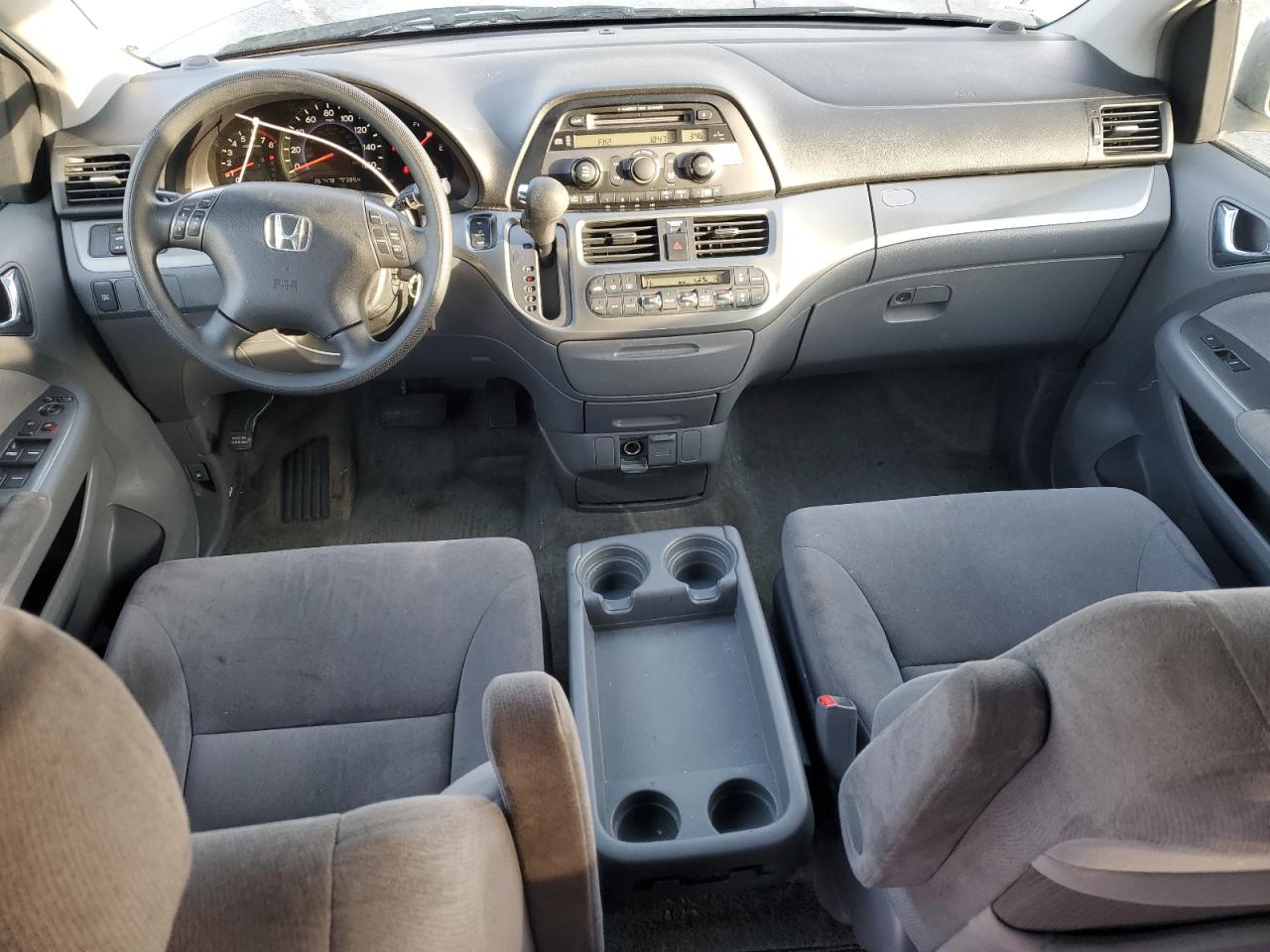2005 Honda Odyssey - Image 8