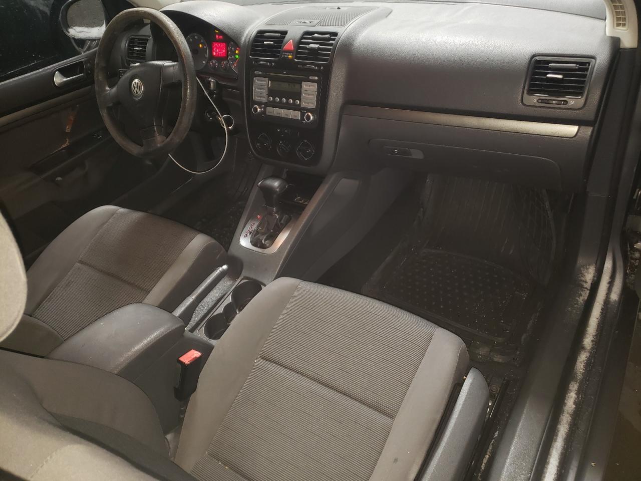 2007 Volkswagen Golf - Image 8