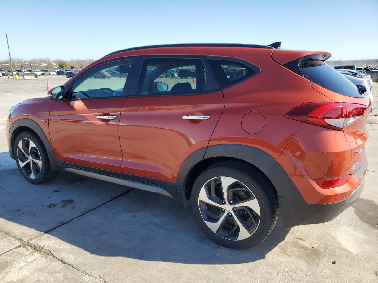 2016 Hyundai Tucson - Image 2