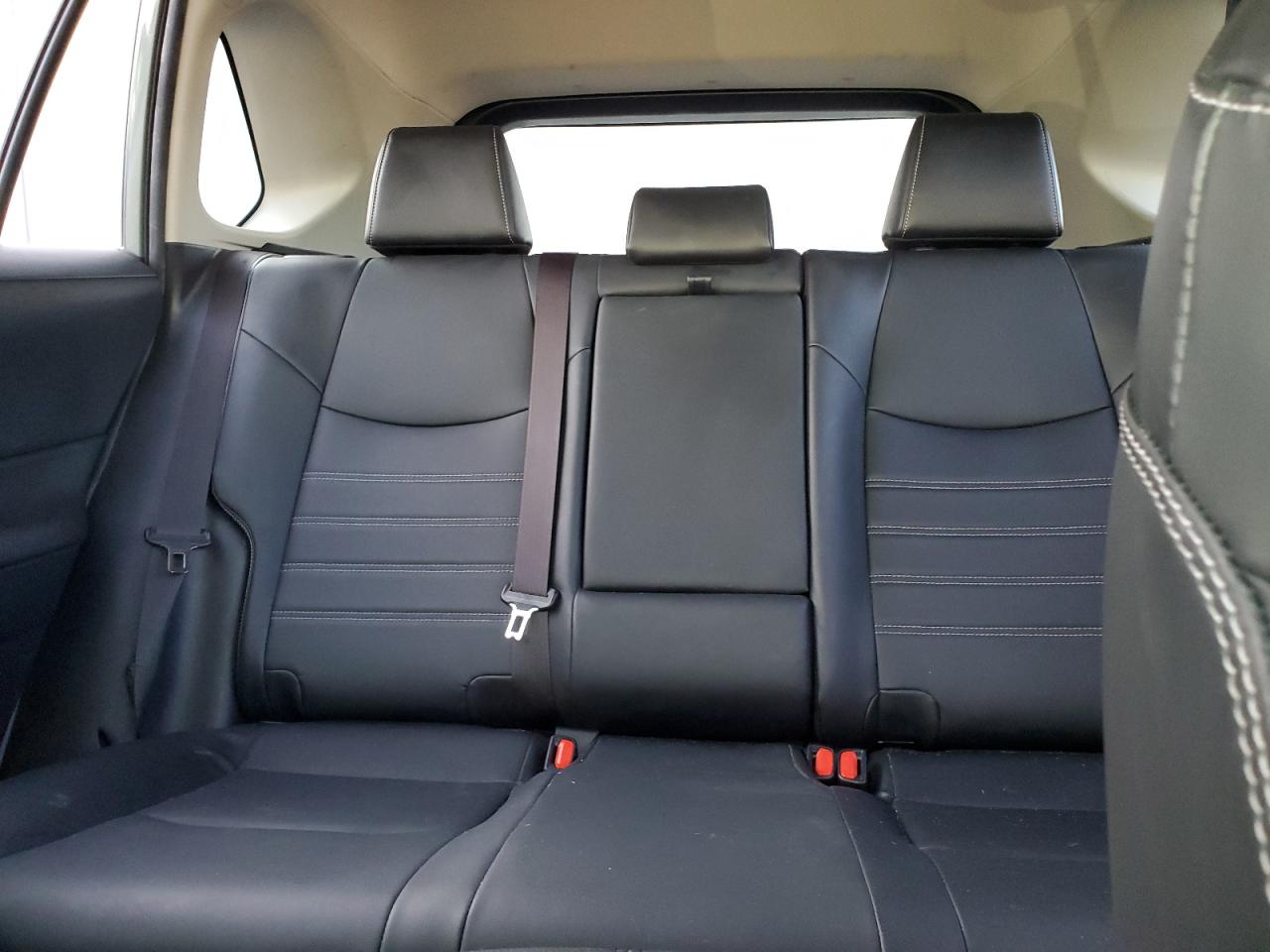 2019 Toyota RAV 4 - Image 10