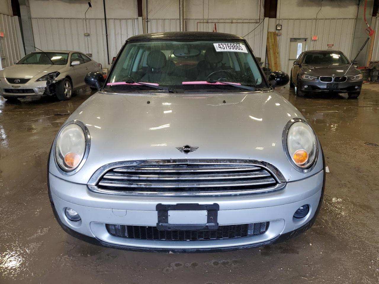2010 MINI Cooper - Image 5