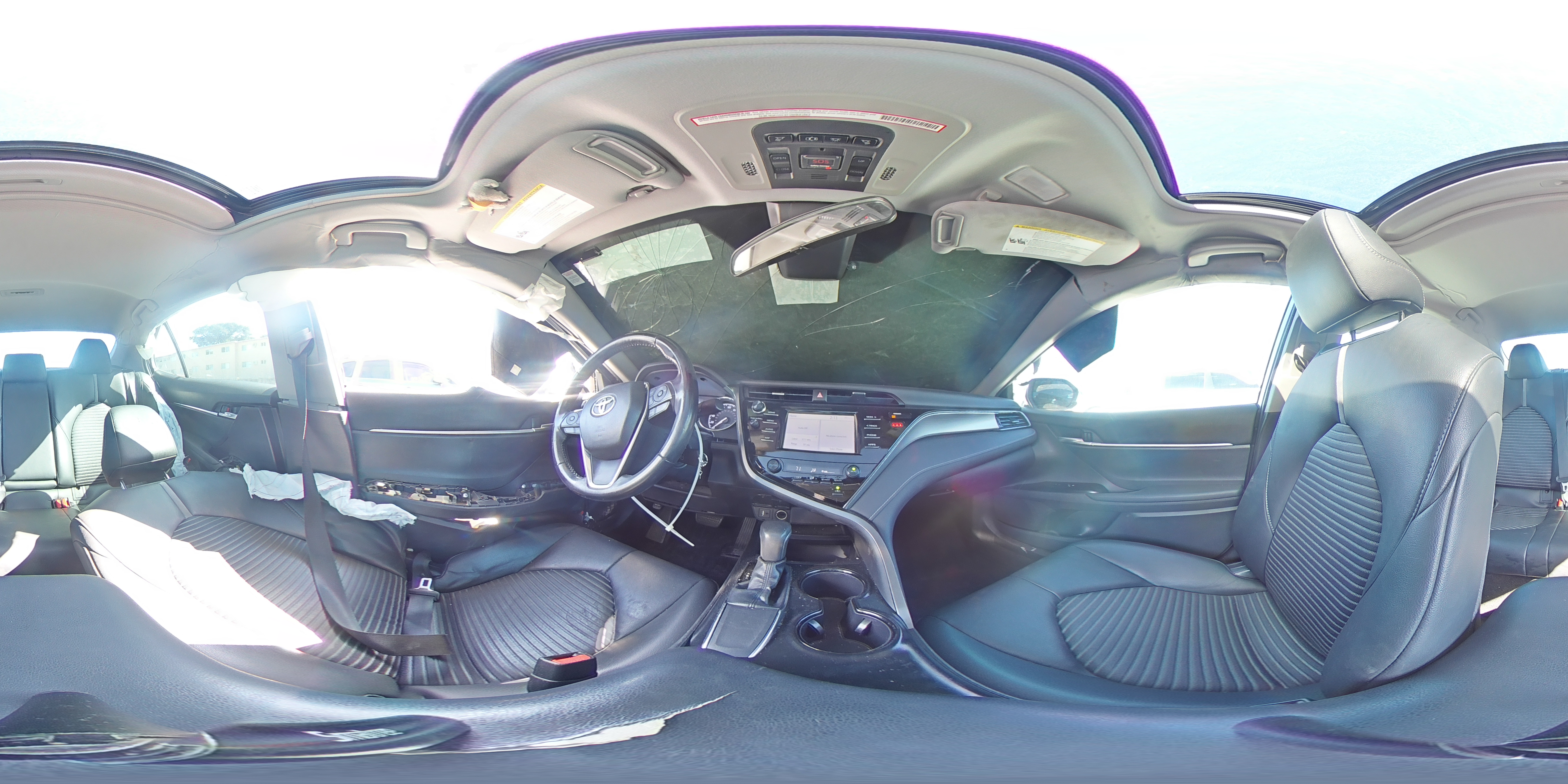 2019 Toyota Camry - Image 14