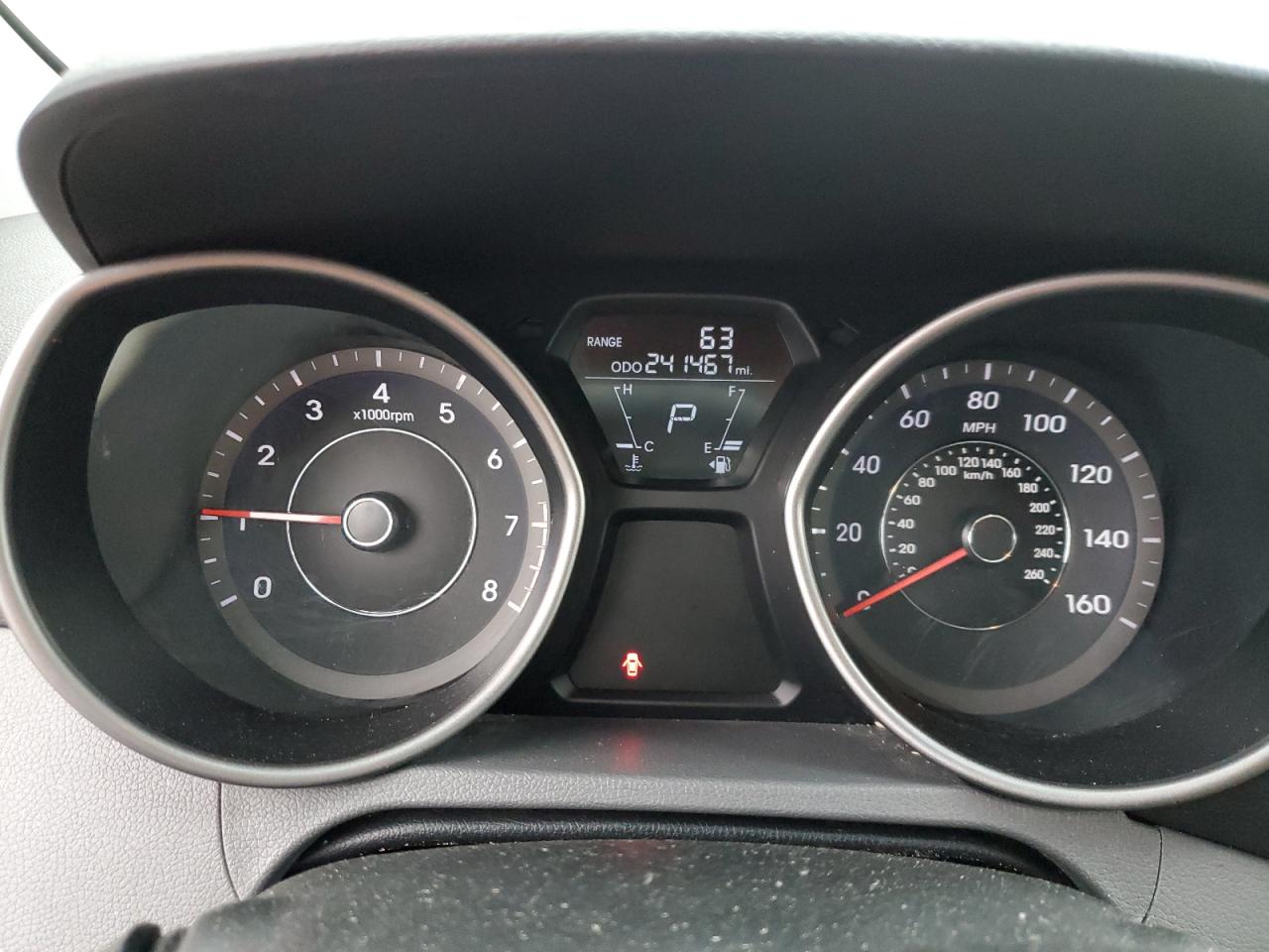 2013 Hyundai Elantra - Image 9