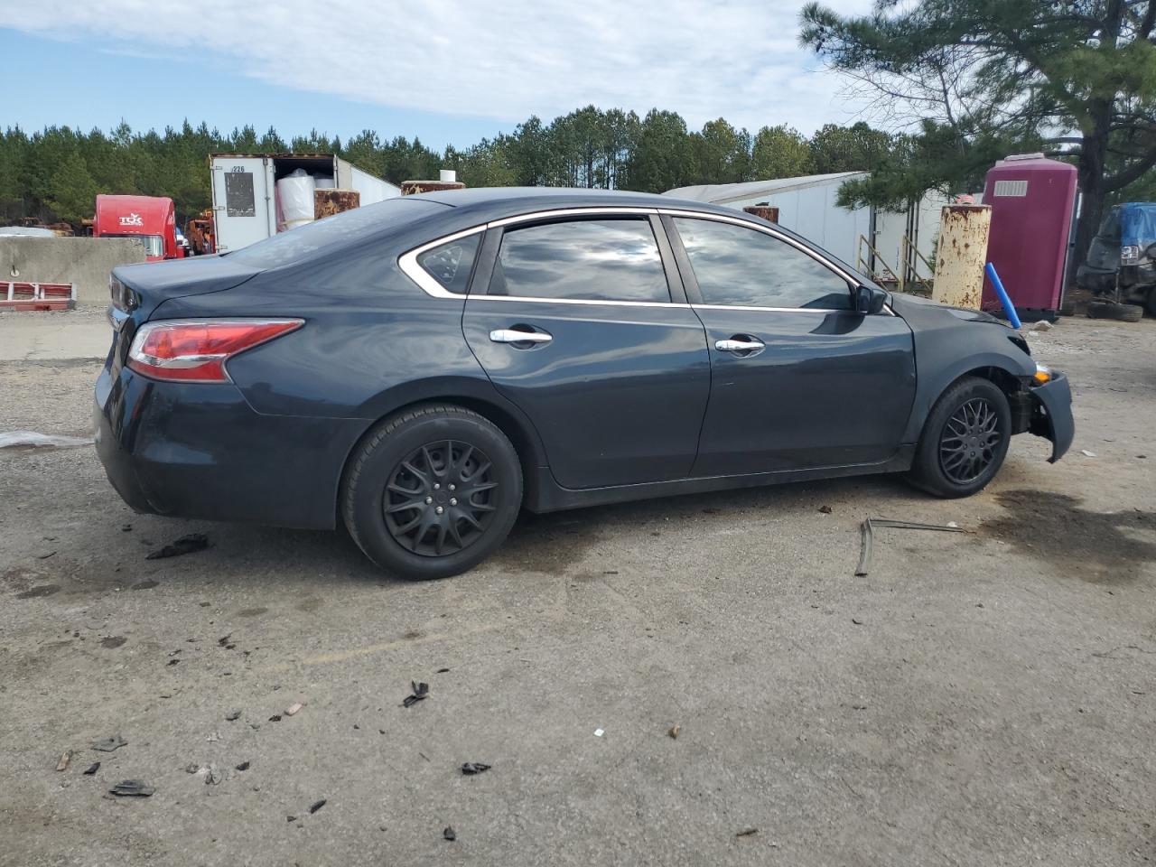 2015 Nissan Altima - Image 3