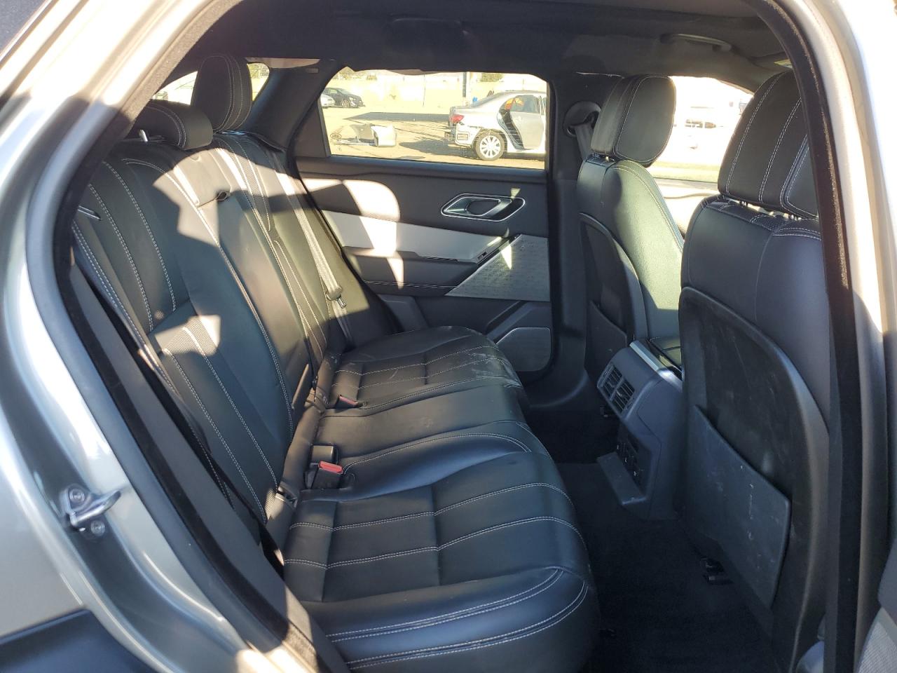 2019 Land Rover Range Rover - Image 11