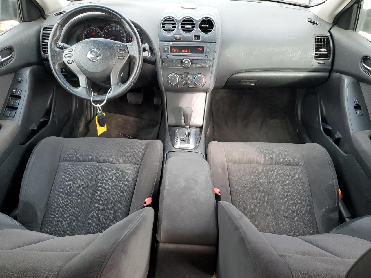 2010 Nissan Altima - Image 8