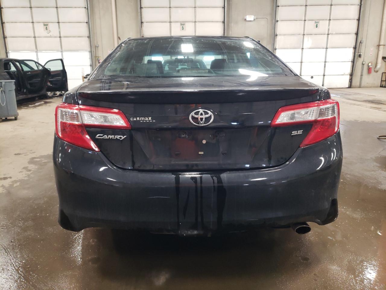2014 Toyota Camry - Image 6