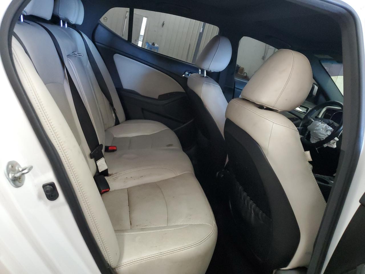 2013 Kia Optima - Image 10