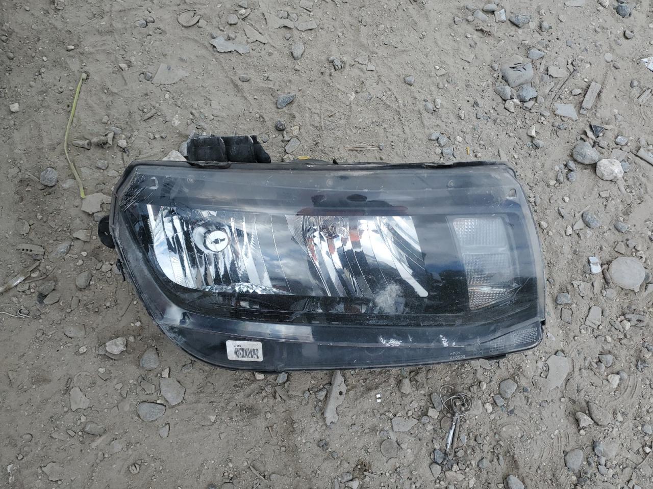 2021 Volkswagen Passat - Image 12