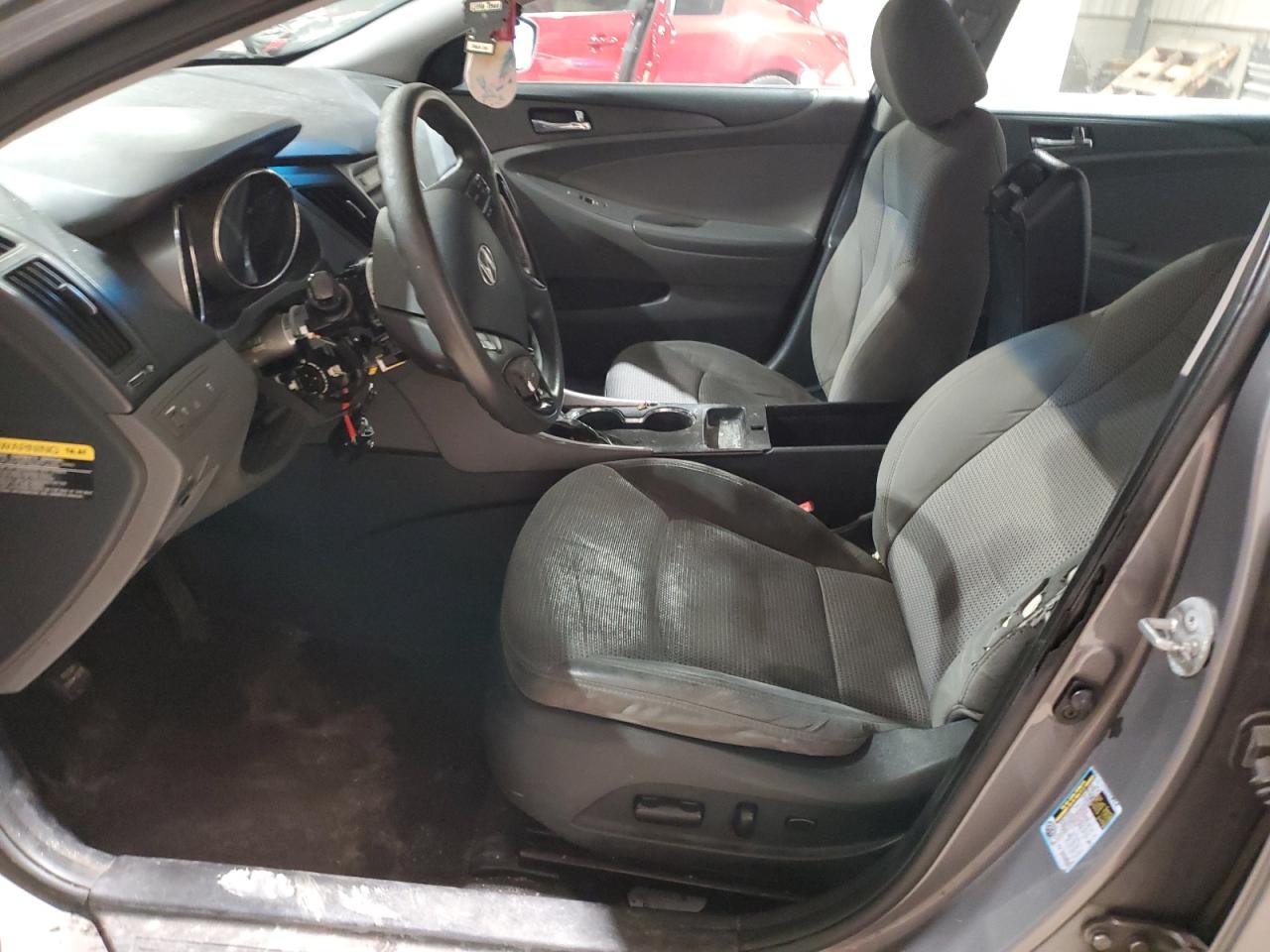 2012 Hyundai Sonata - Image 7