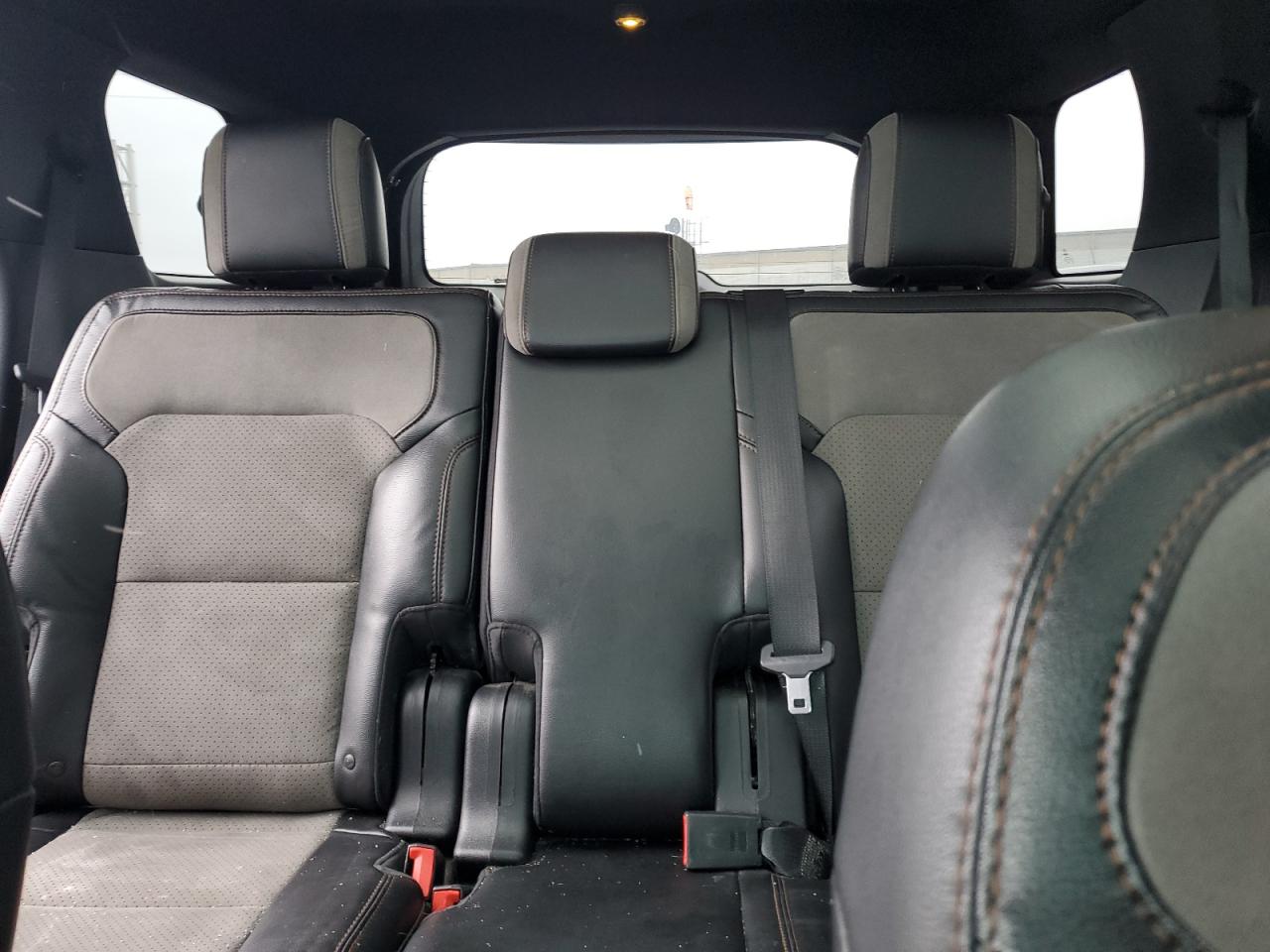 2017 Ford Explorer - Image 10