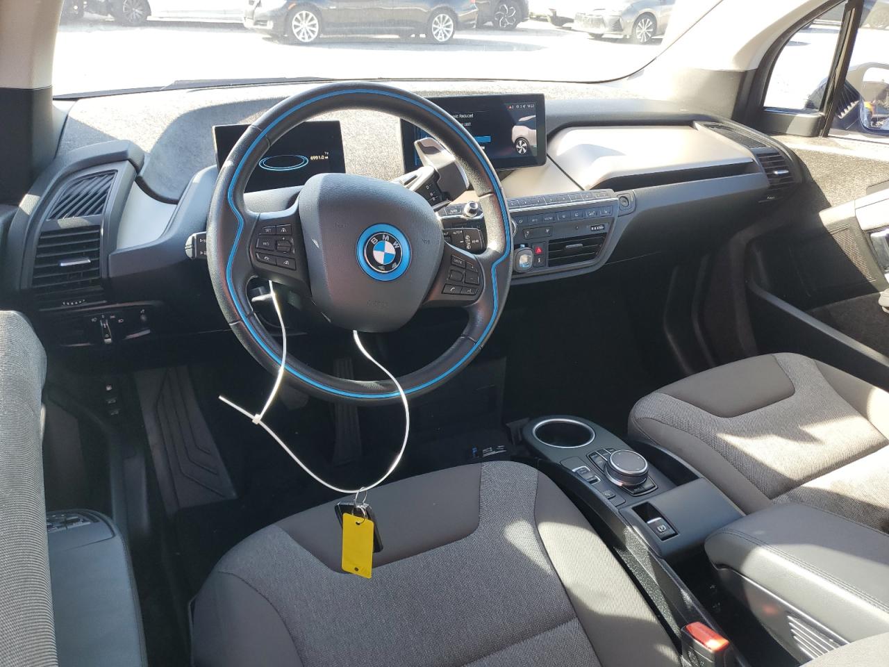 2019 BMW i3 - Image 8