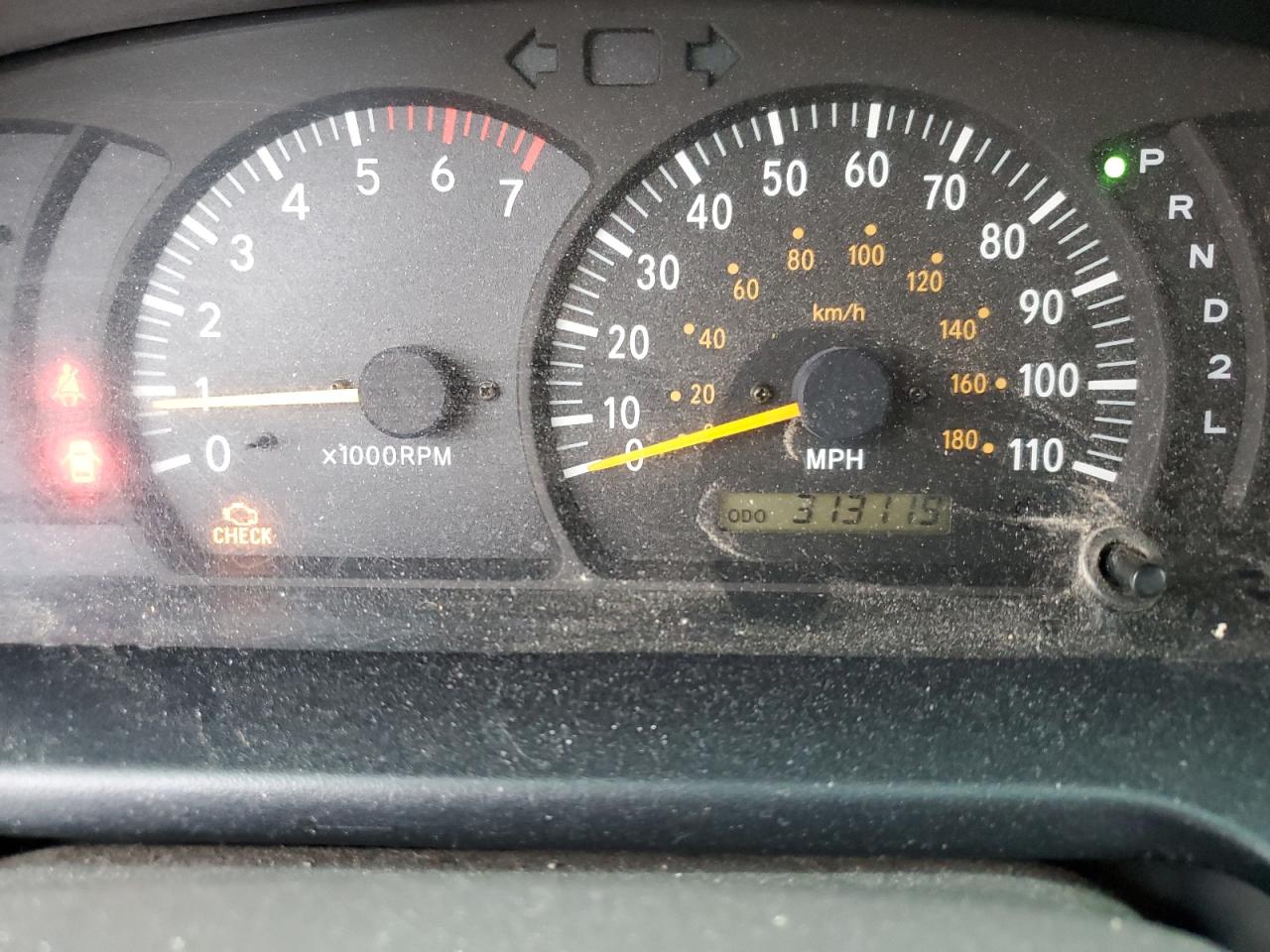 2004 Toyota Tundra - Image 9