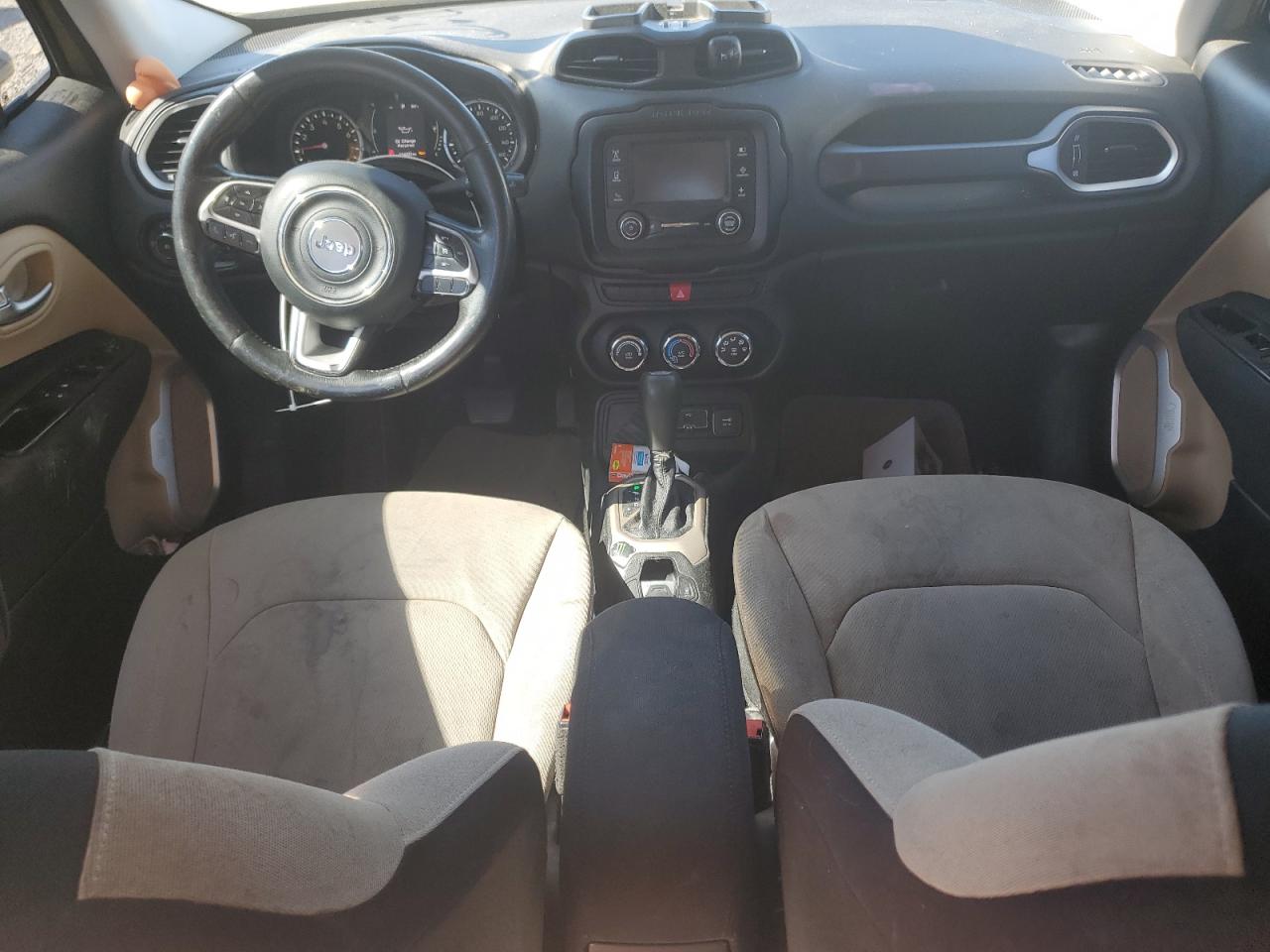 2015 Jeep Renegade - Image 8
