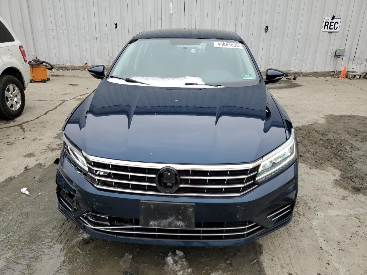2018 Volkswagen Passat - Image 6