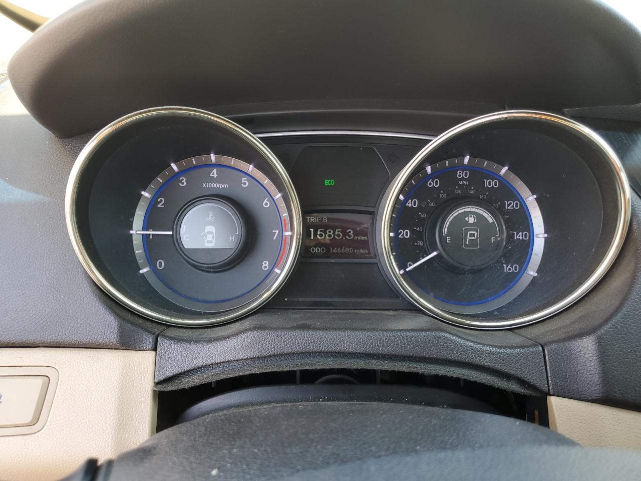 2013 Hyundai Sonata - Image 9