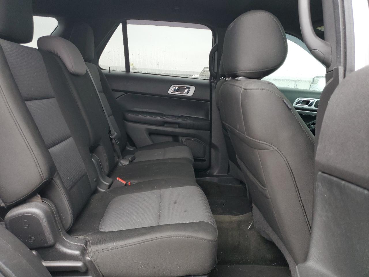 2015 Ford Explorer - Image 10