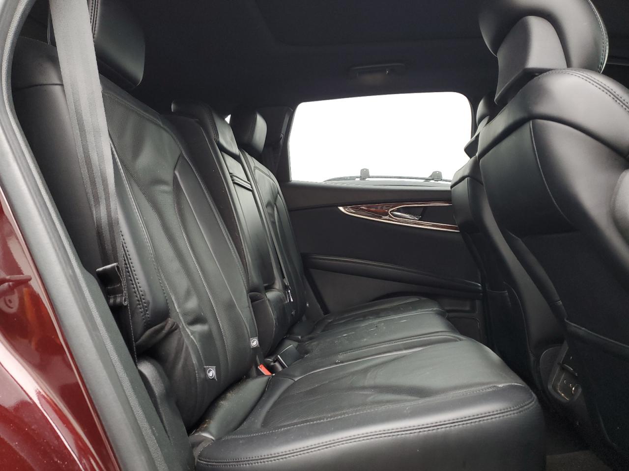 2018 Lincoln MKX - Image 11