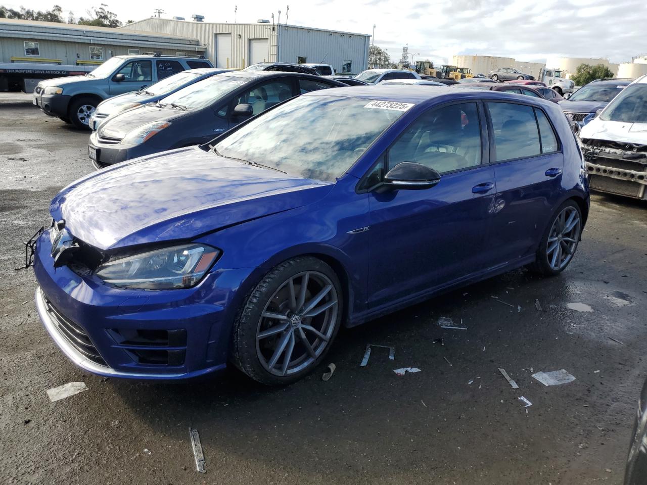 2017 Volkswagen Golf - Image 1