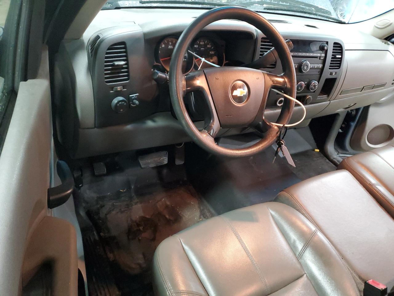 2011 Chevrolet Silverado - Image 8