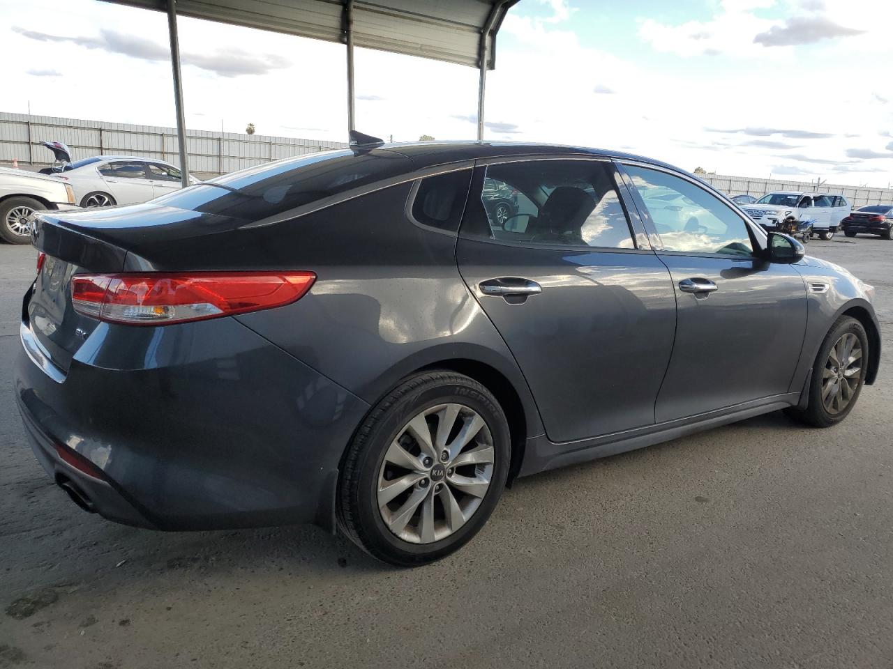 2018 Kia Optima - Image 3