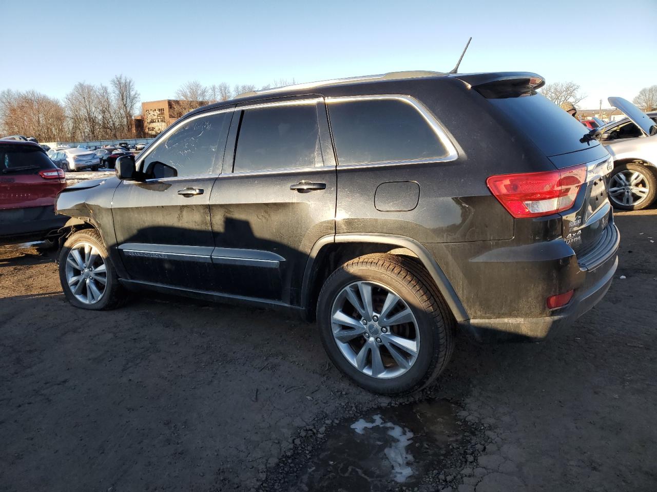 2013 Jeep Grand Cherokee - Image 2